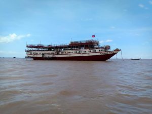 largest riverboat on the Tonle Sap